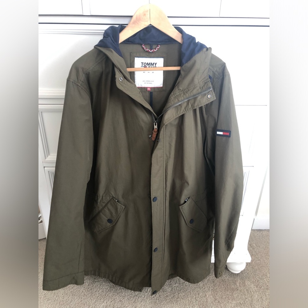 Tommy Hilfiger Olive Green Hooded Raincoat with Navy Trim